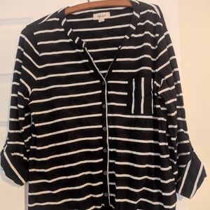 Cute tie top, black with white stripes